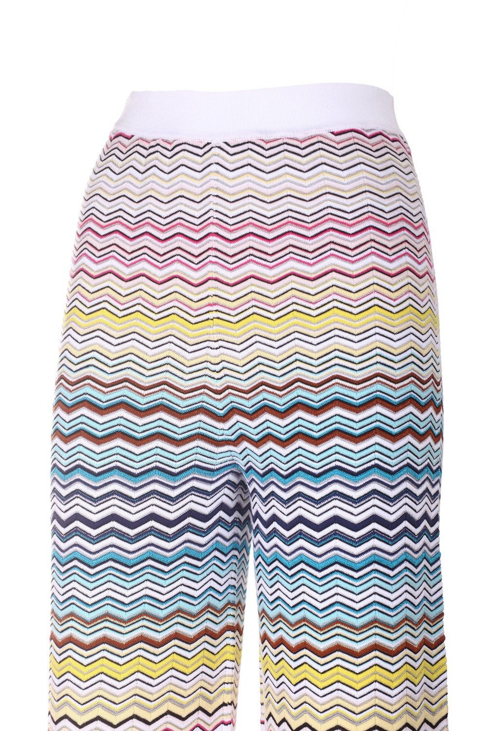 shop MISSONI Saldi Pantalone: Missoni pantalone nell' iconica fantasia multicolor.
Lavorato a maglia.
Vita con fascione, a contrasto, elasticizzato.
Composizione:  68% Cotone, 31% Viscosa, 1% Poliammide.
Fabbricato in Romania.. DS23SI0Y BK022H-SM8N6 number 286436